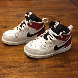 Toddler Air Jordan’s- 640735-116